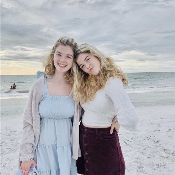 Meet your Posher, Brooke - Picture 1 of 1